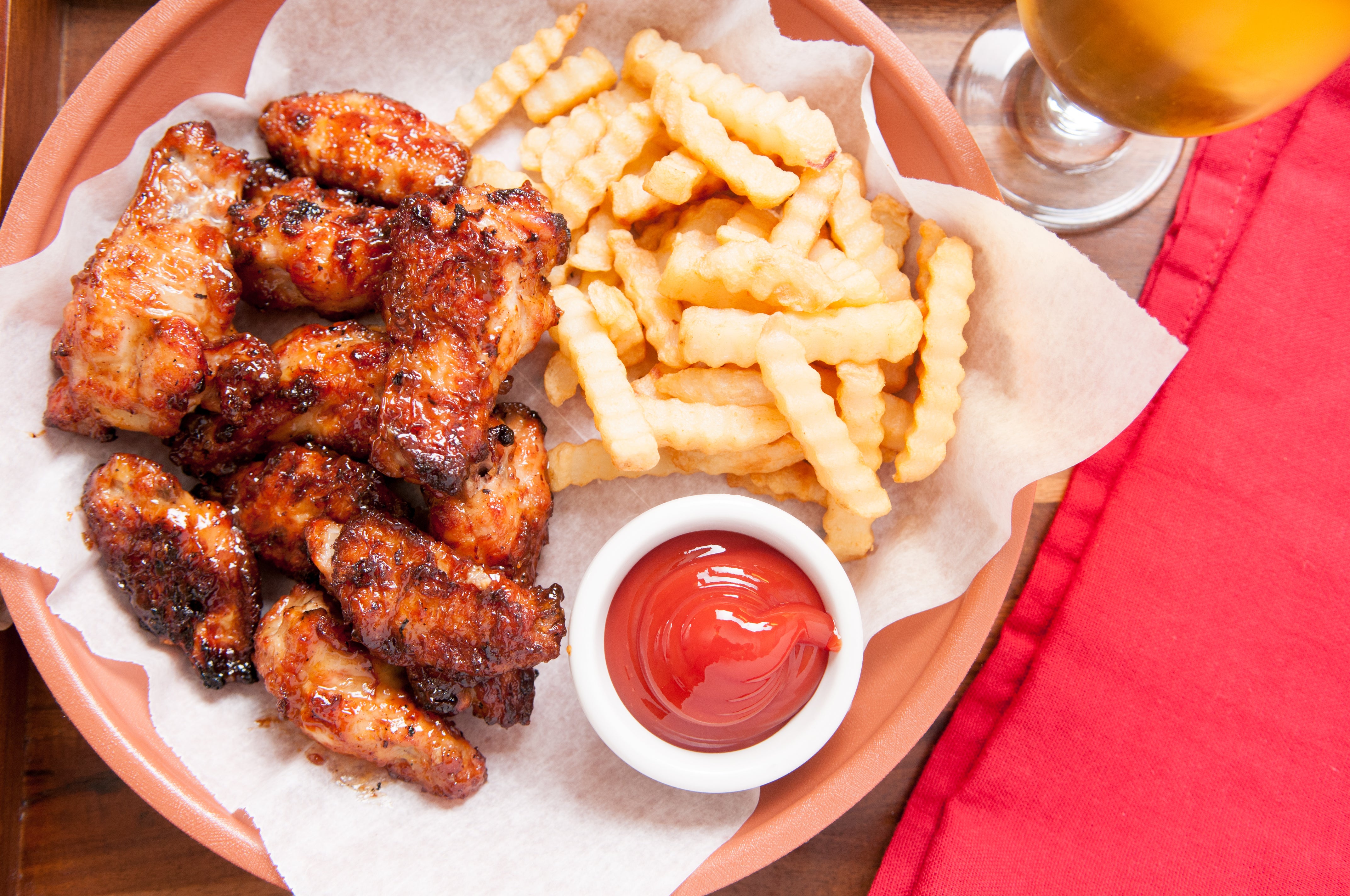 Buffalo Wings with French Fries