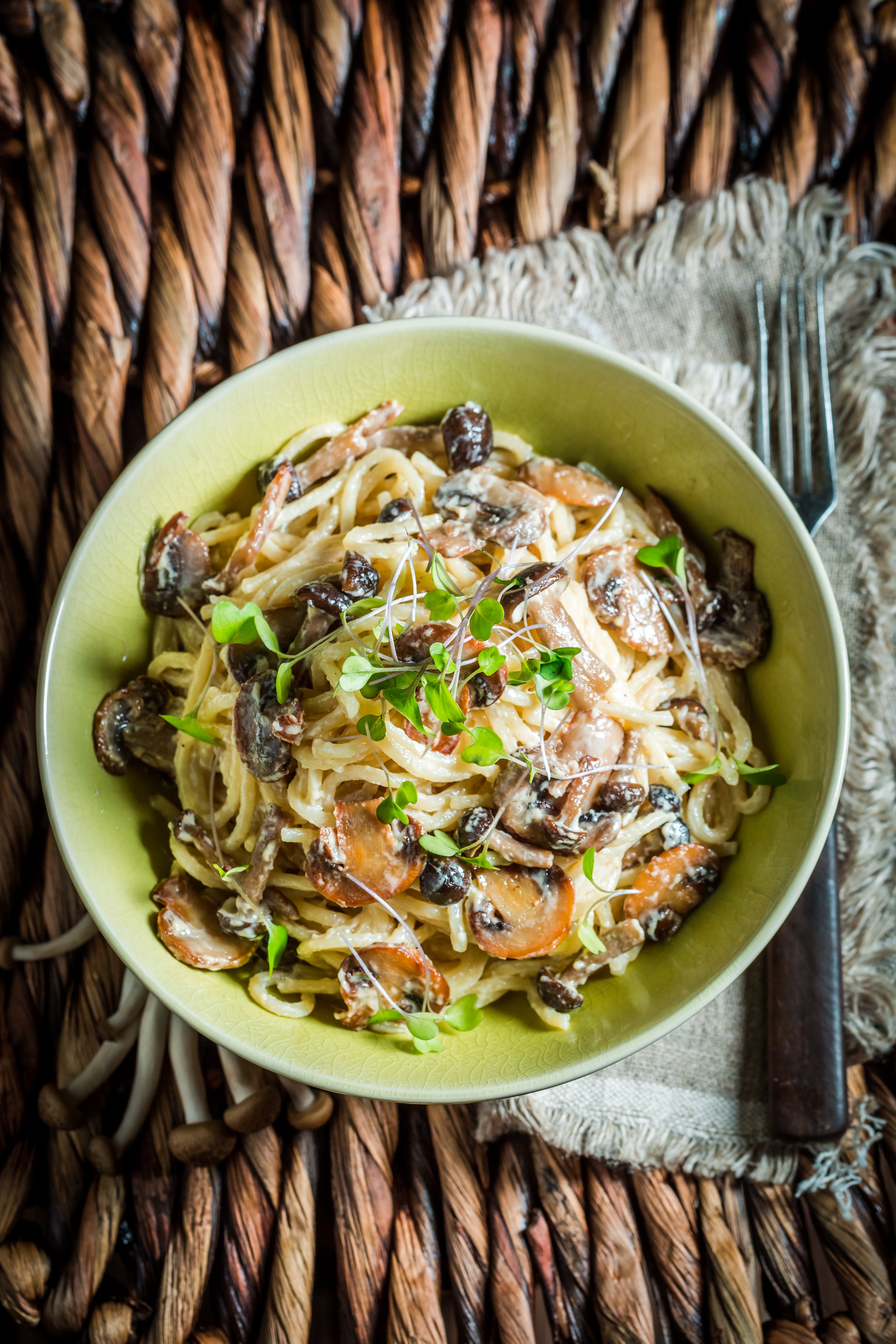 Truffle Mushroom Pasta with Garlic Bread